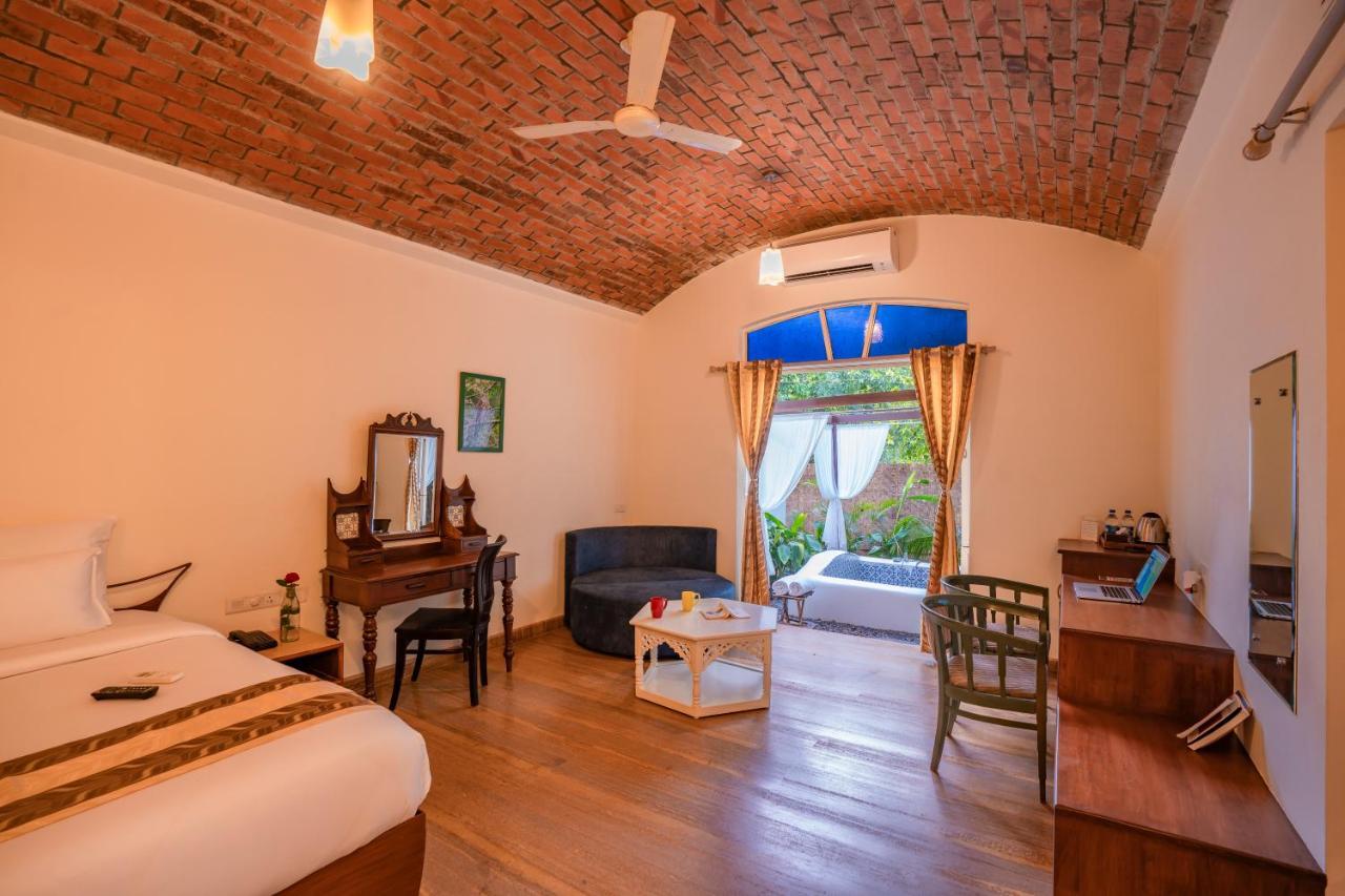 Хостел Moustache Goa Luxuria Вагатор Экстерьер фото